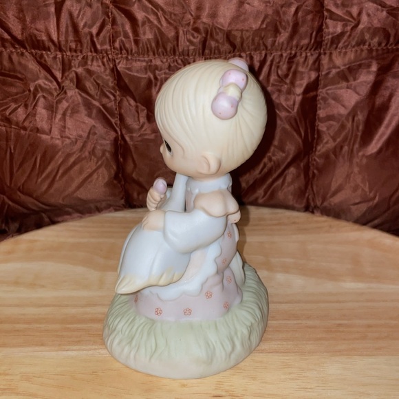 NWOT VINTAGE 1980 Porcelain Girl with Goose - Picture 4 of 5